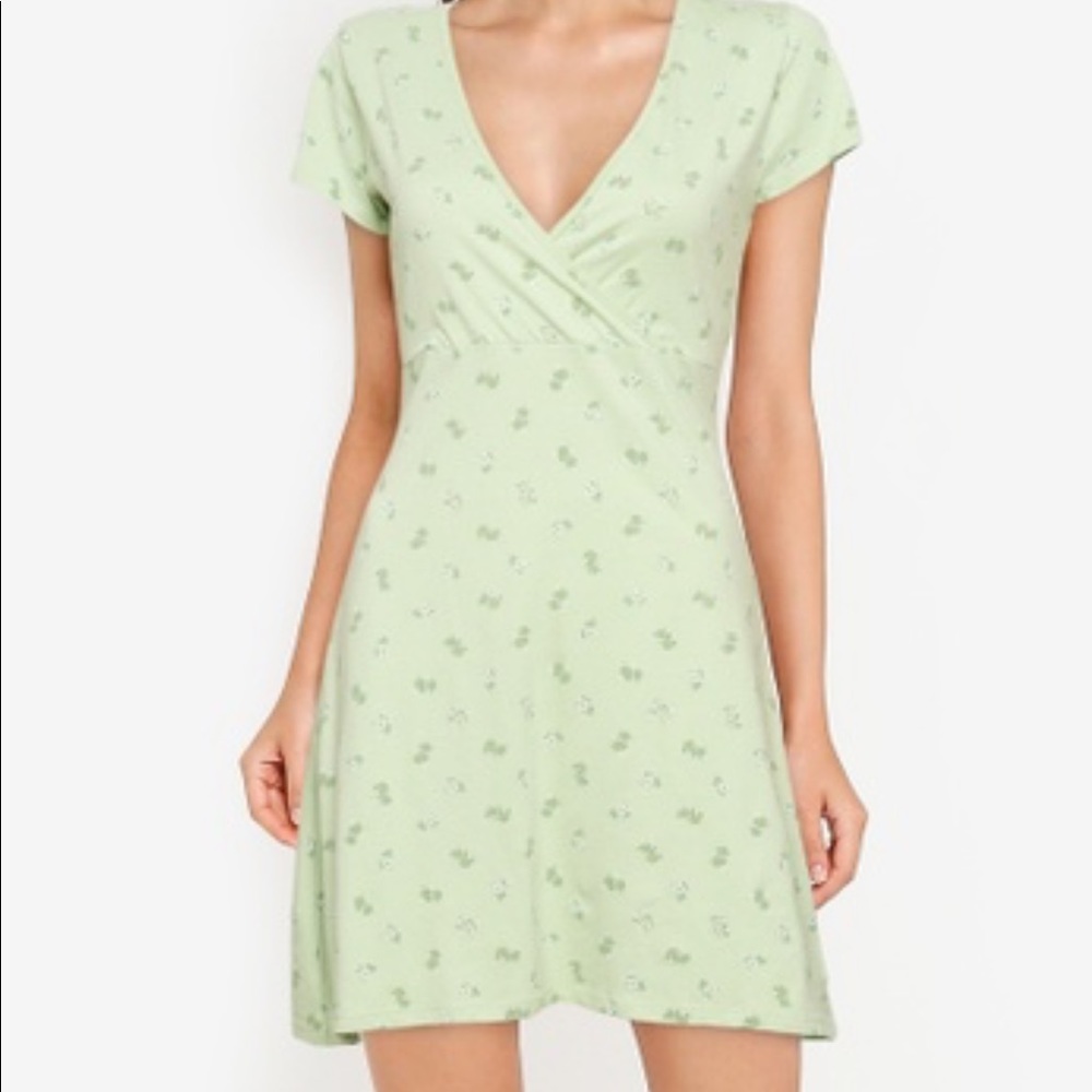 2/$30 Cotton On bessie crossover ditsy floral mini dress cool mint L new